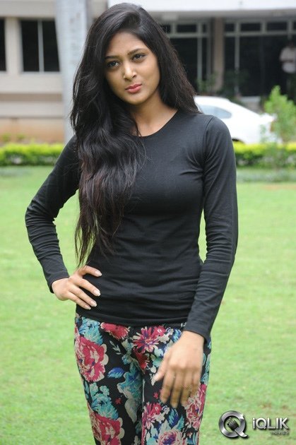 Sushma-Raj-at-Maaya-Movie-Preview-Meet